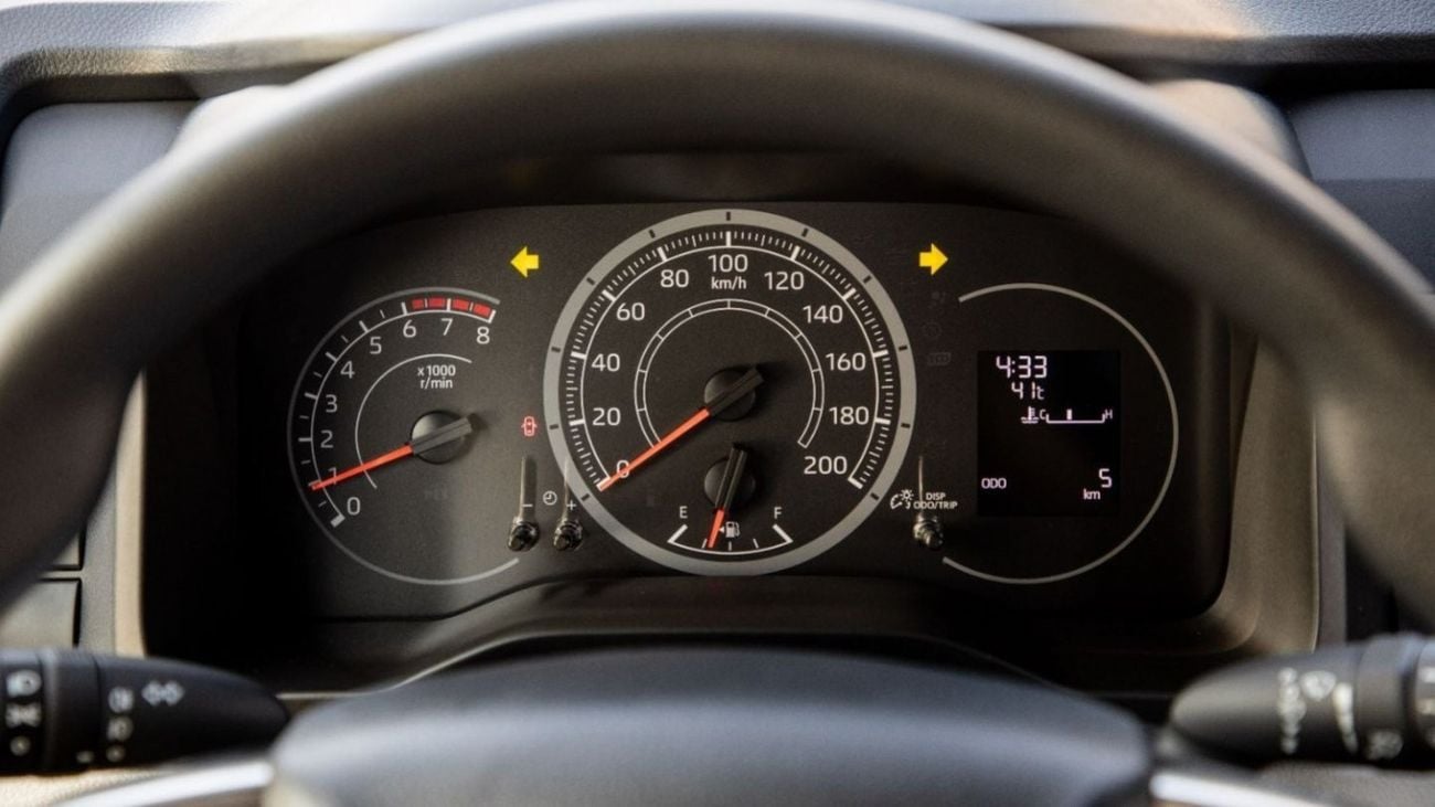 Toyota Hiace COMMERCIAL high roof  3.5L 6CYL M/T GASOLINE 3YEARS LOCAL WARRANTY. Local Registration + 10%