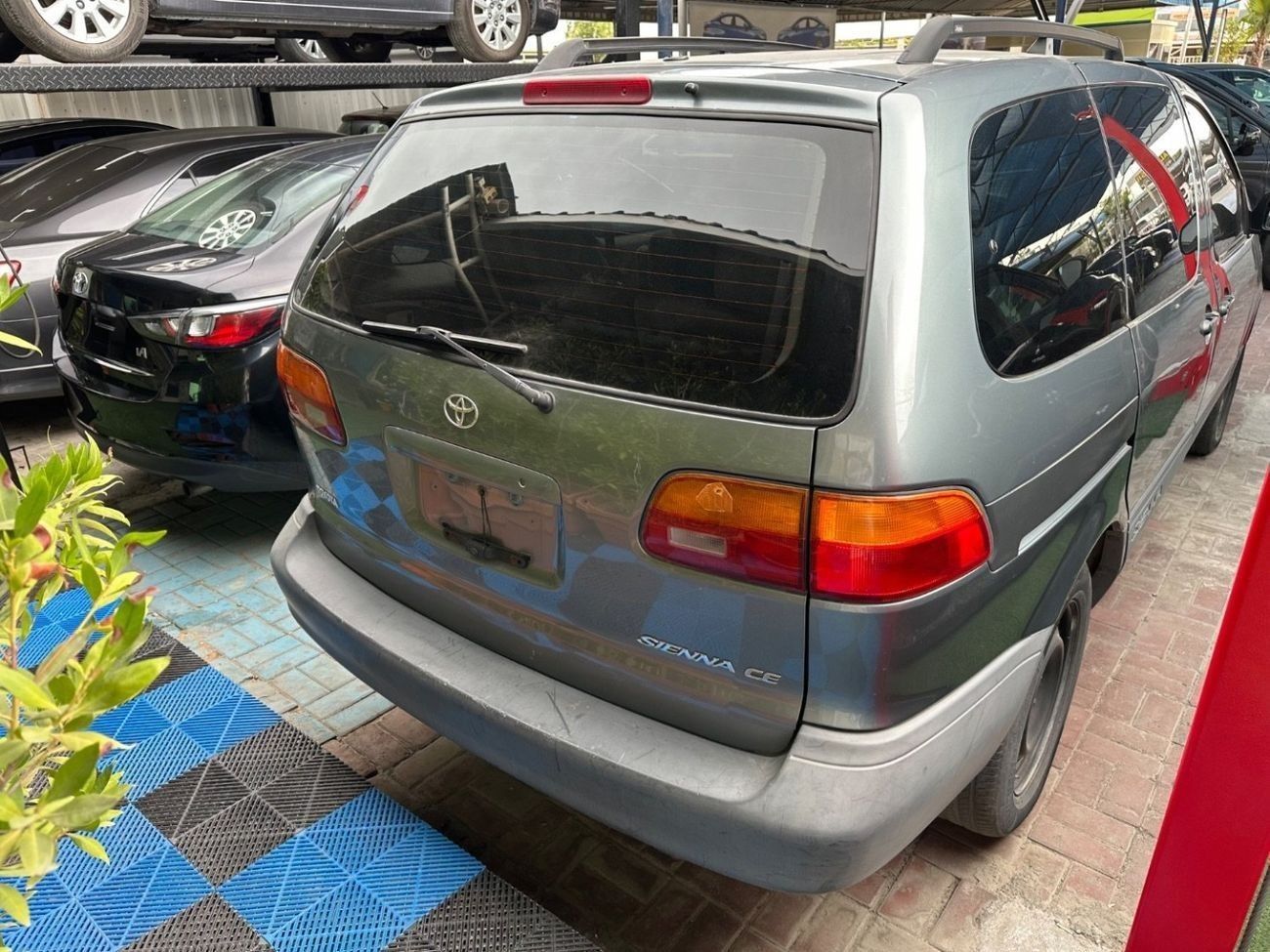 Toyota Sienna 1999 3.0L 7seat