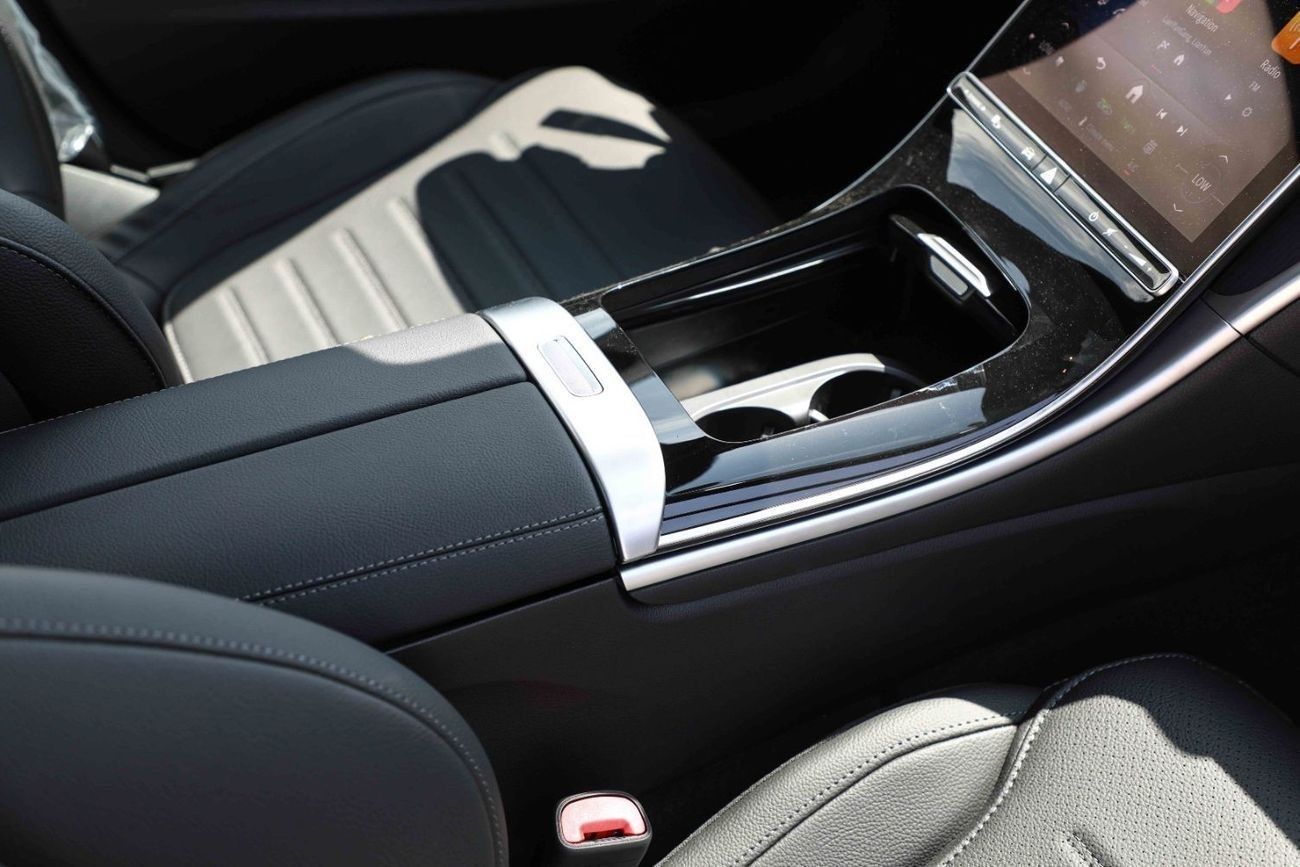 مرسيدس بنز C 200 2025 MERCEDES BENZ C200 L SPORT 1.5 Hybrid - WHITE inside BLACK | Export Only