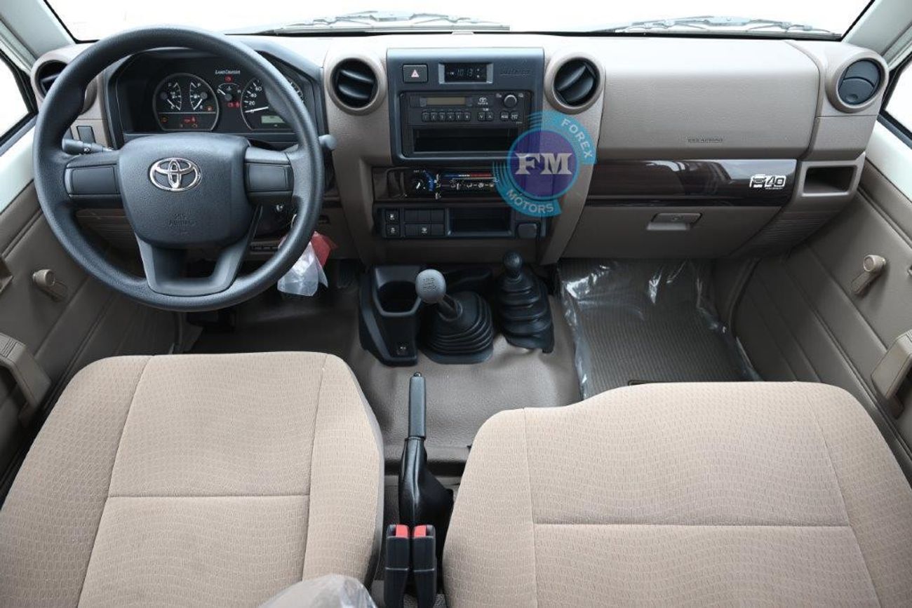 تويوتا لاند كروزر 70 2.8L Diesel 9 Seater 4WD Manual Euro 4