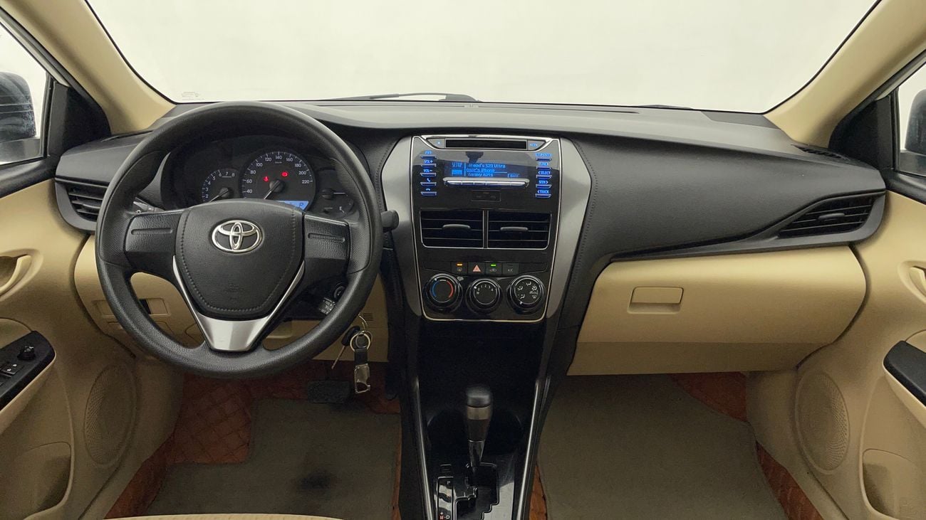 تويوتا يارس SE 1.5 | بدون دفعة مقدمة | اختبار القيادة في المنزل