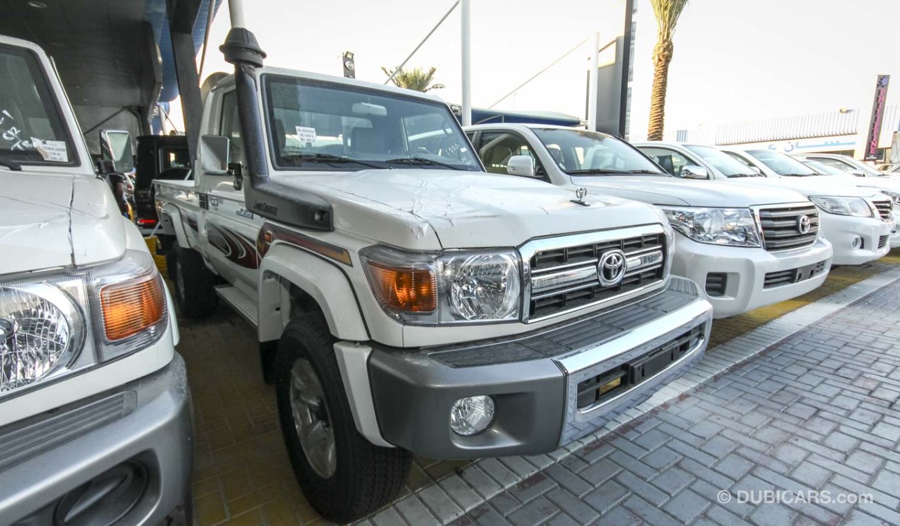 Toyota Land Cruiser Pick Up