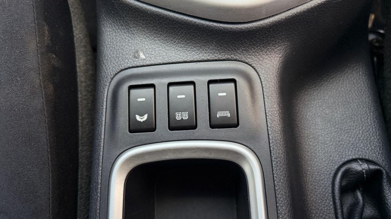 نيسان نافارا -