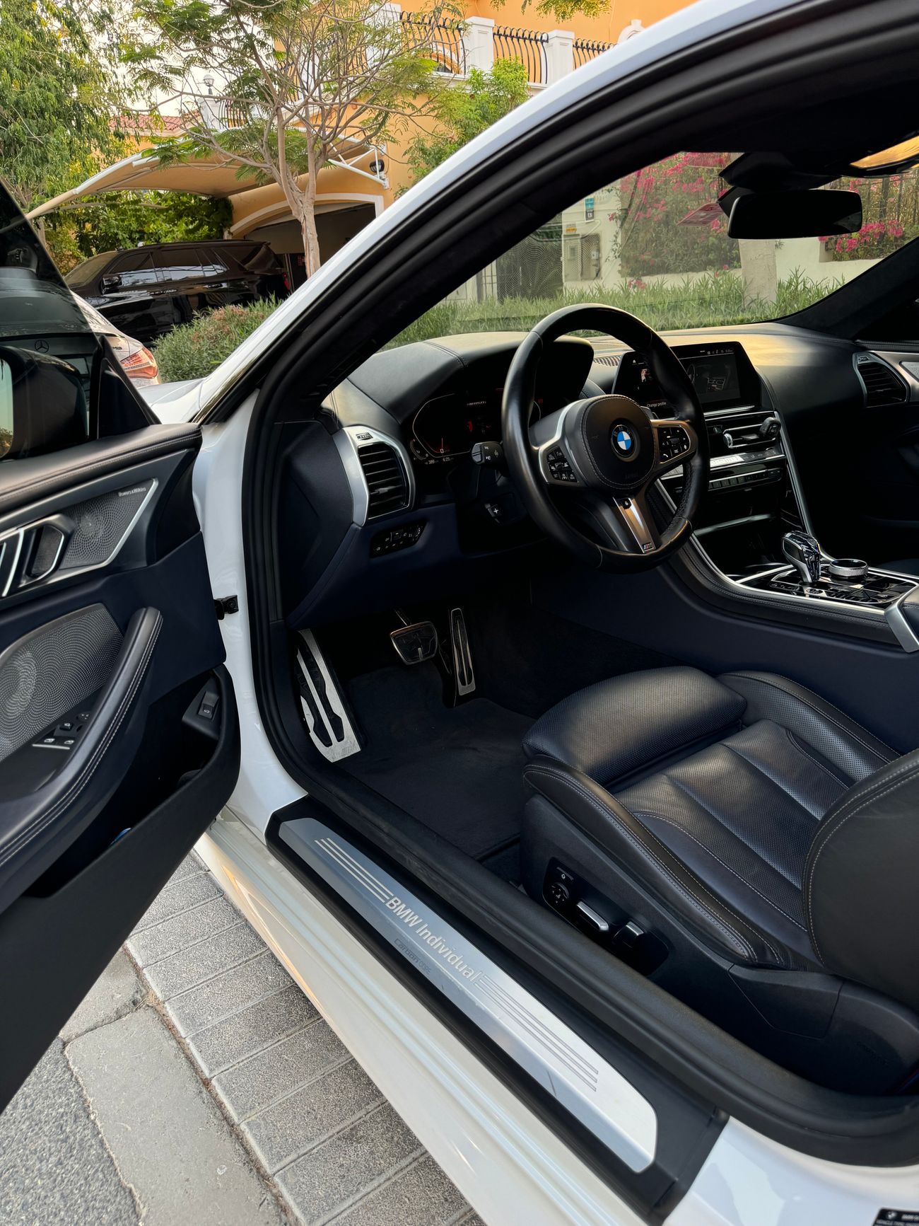 بي أم دبليو M850i