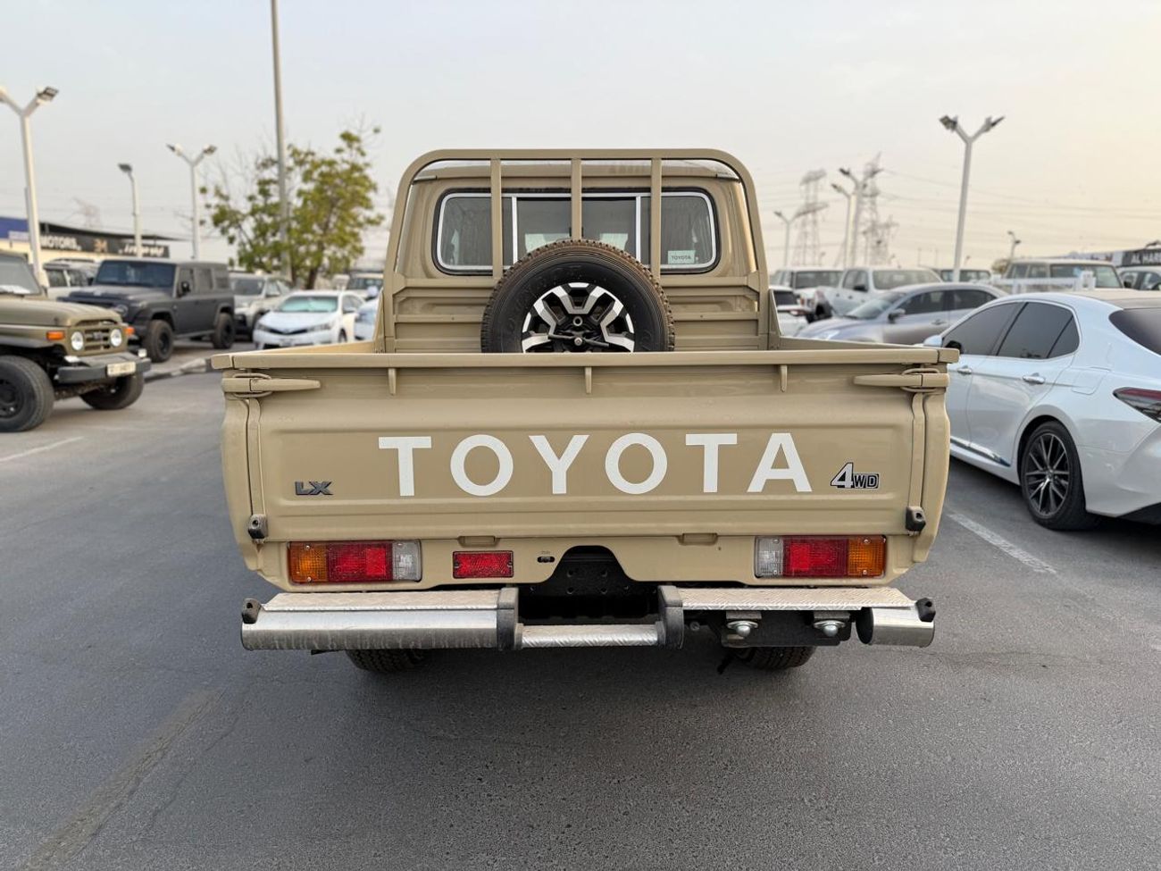 Toyota Land Cruiser Pick Up LC79 PICKUP 2.8L DIESEL D/C , FULL OPTION , A/T 2025 MODEL