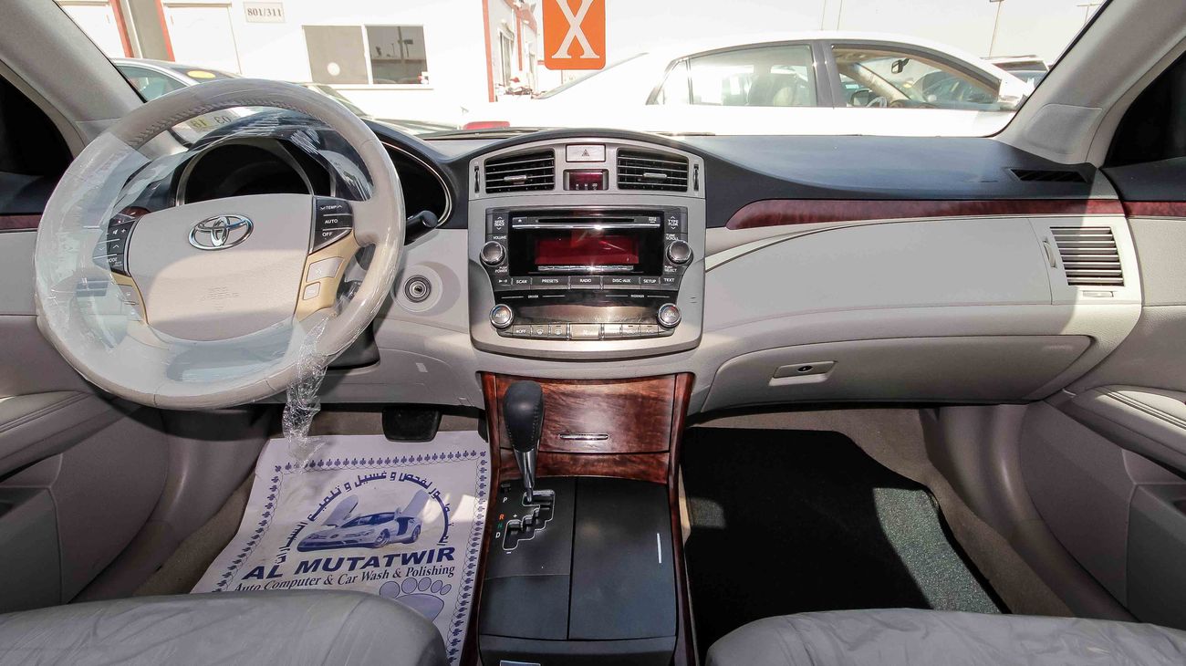 Used Toyota Avalon XLS 2011 for sale in Sharjah 120719