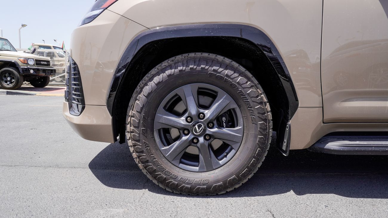 Lexus LX 600 3.5 L V6