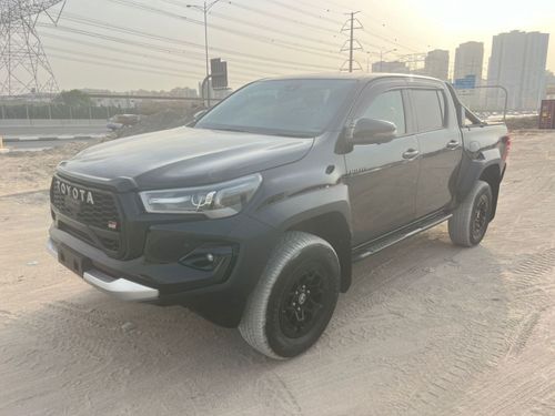 تويوتا هيلوكس DIESEL 2.8 L ,GR PORT ,2024 MODEL