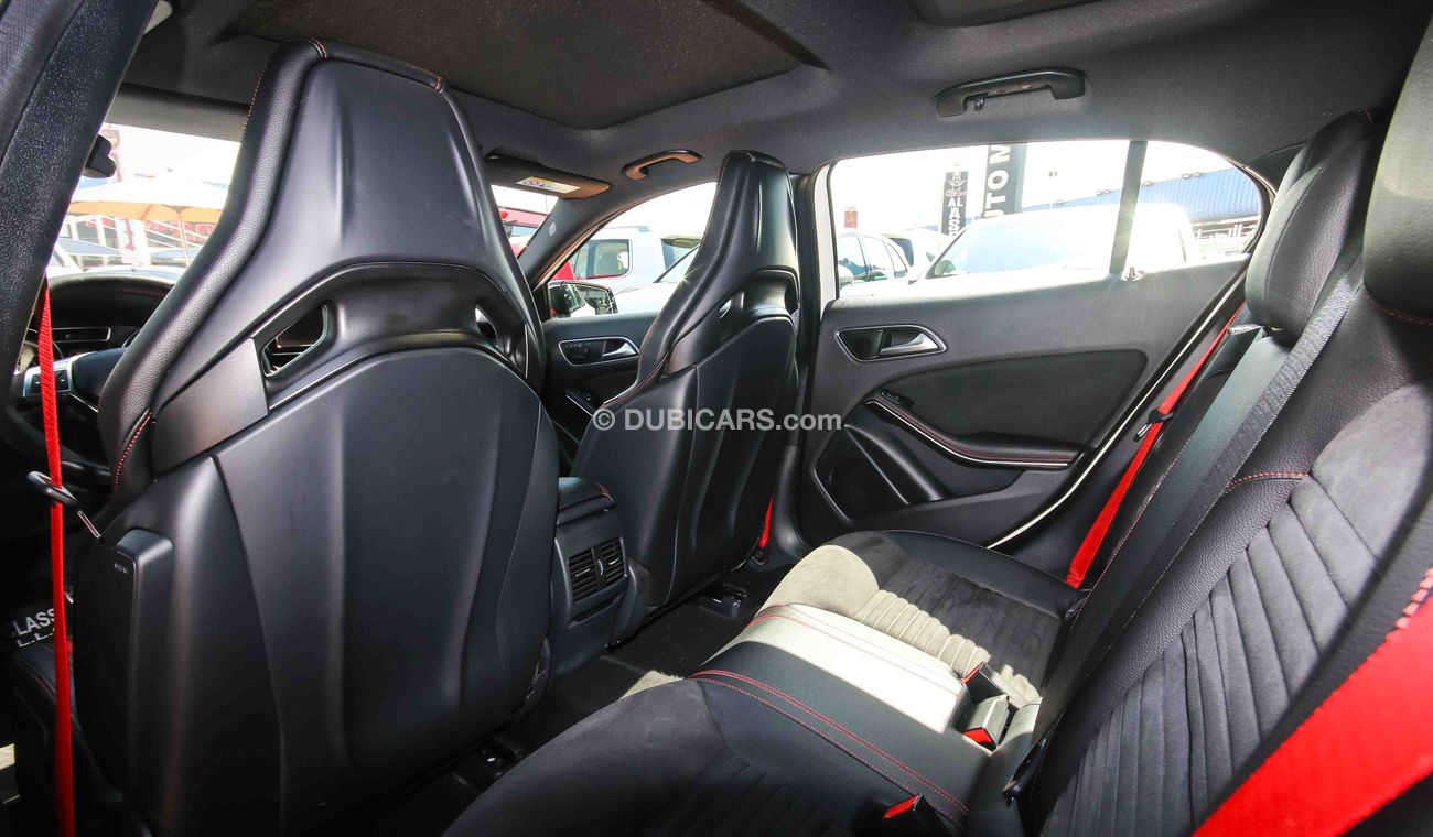 Mercedes-Benz GLA 45 AMG 4 Matic Turbo