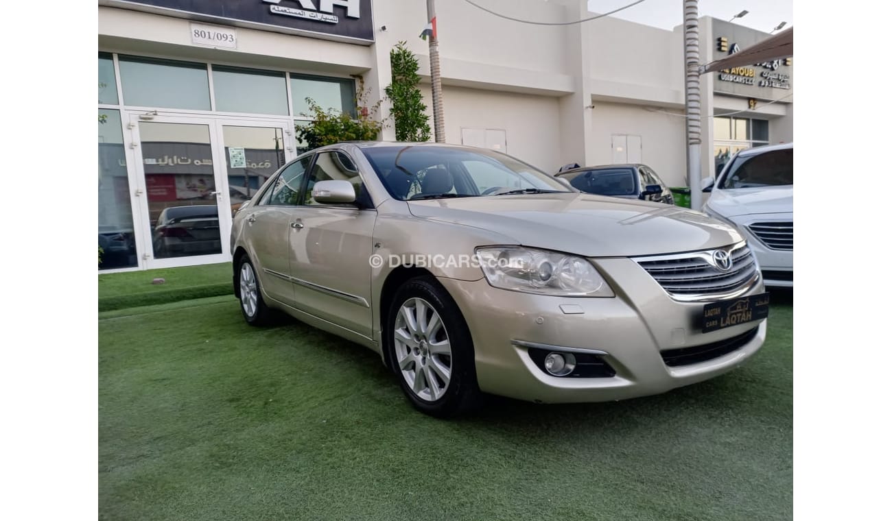 تويوتا أوريون خليجى- بدون حوادث- رقم واحد - بصمة - فتحة - شاشة - كاميرا - مثبت سرعة - رنجات - حساسات -خشب