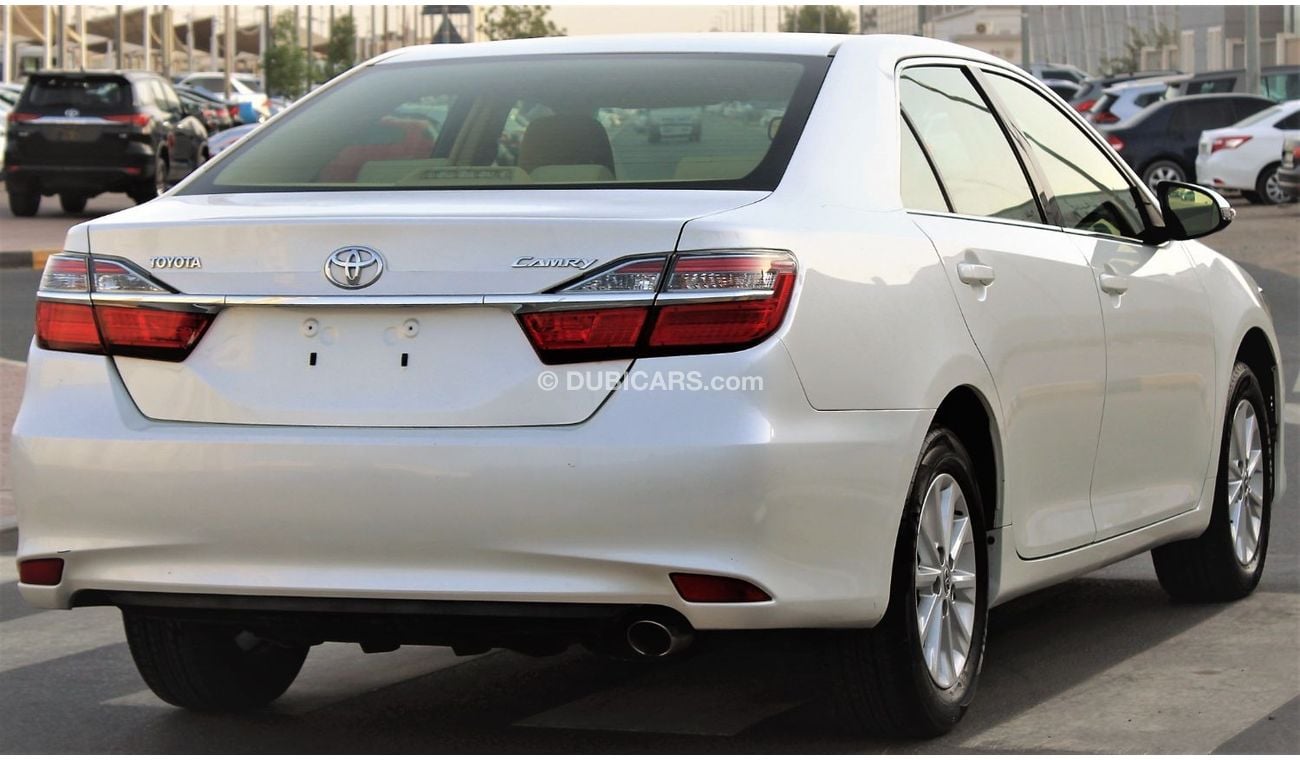 تويوتا كامري تويوتا كامري 2016 وارد تركي بدون حوادث بحالة ممتازة نظيفه جدا من الداخل والخارج