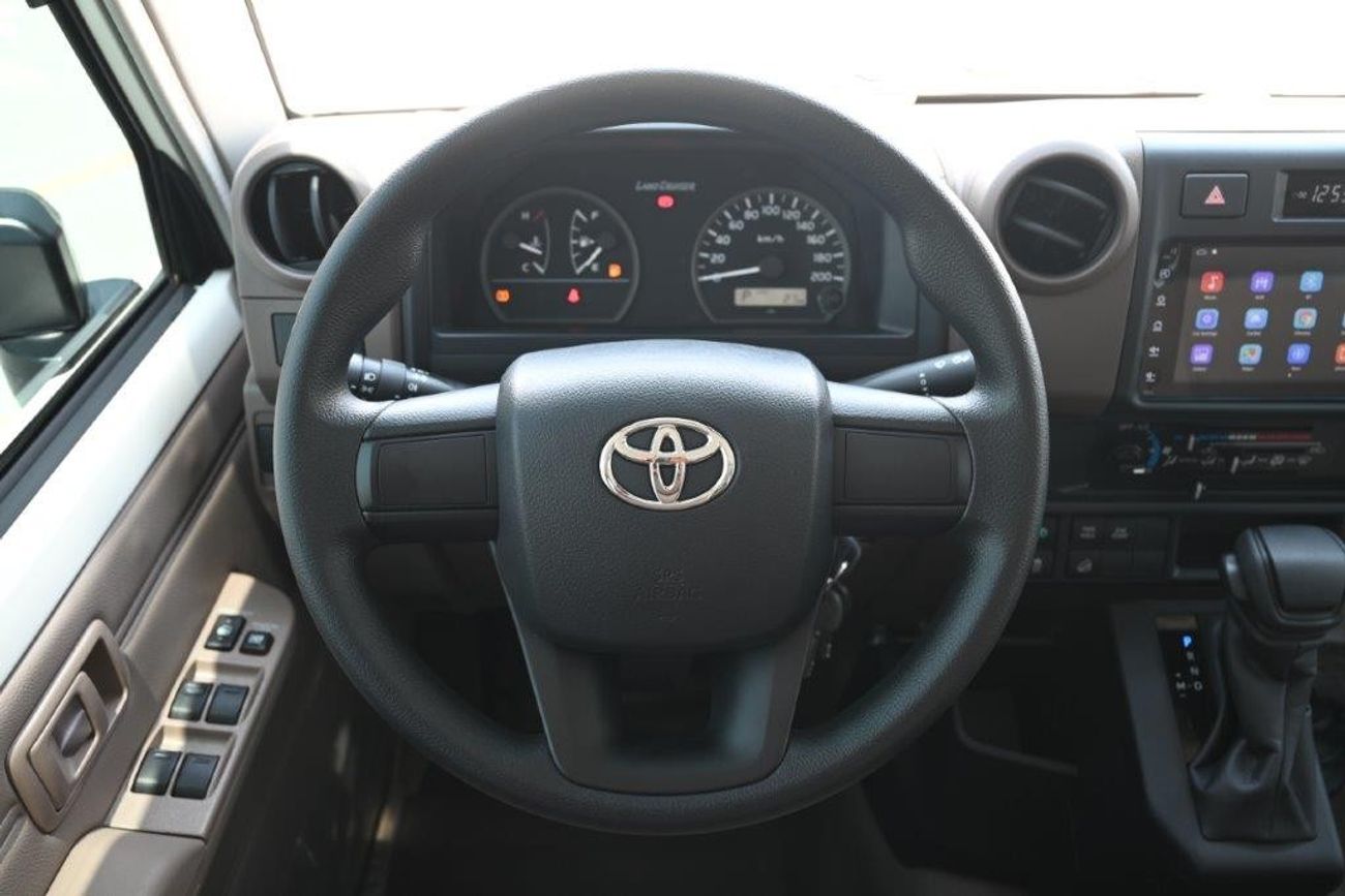 Toyota Land Cruiser Pick Up Double Cab 2.8L Diesel 4WD 5 Seater Automatic