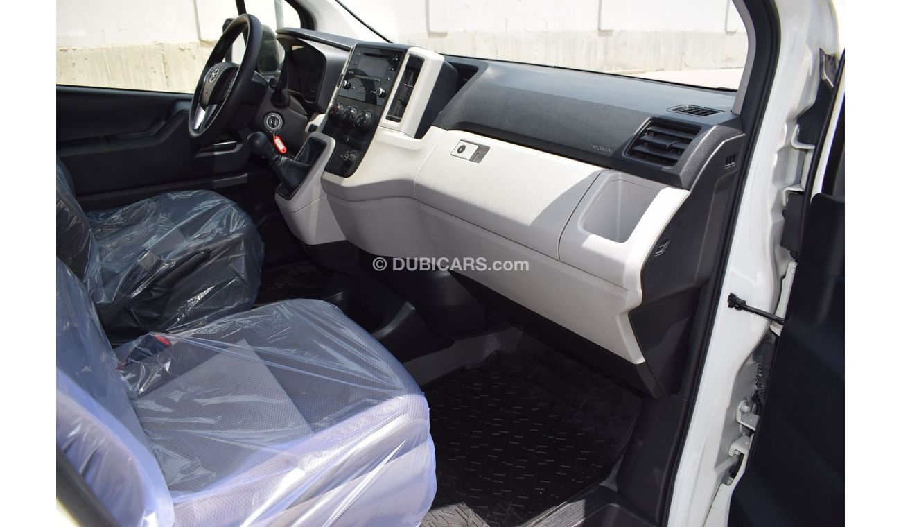 Toyota Hiace GLS - High Roof Toyota Hiace Highroof Bus 13 seater 3.5L, model:2020. Only done 83000 km