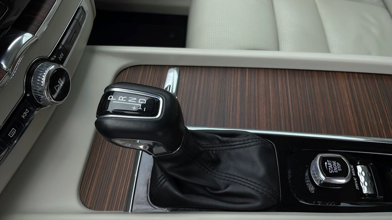 Volvo XC60 INSCRIPTION 2 | Under Warranty | Inspected on 150+ parameters
