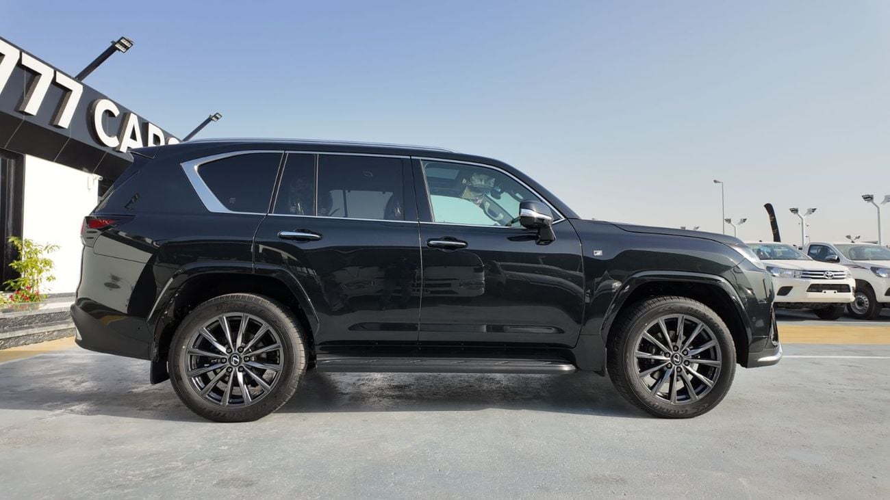 لكزس LX 700h F Sport