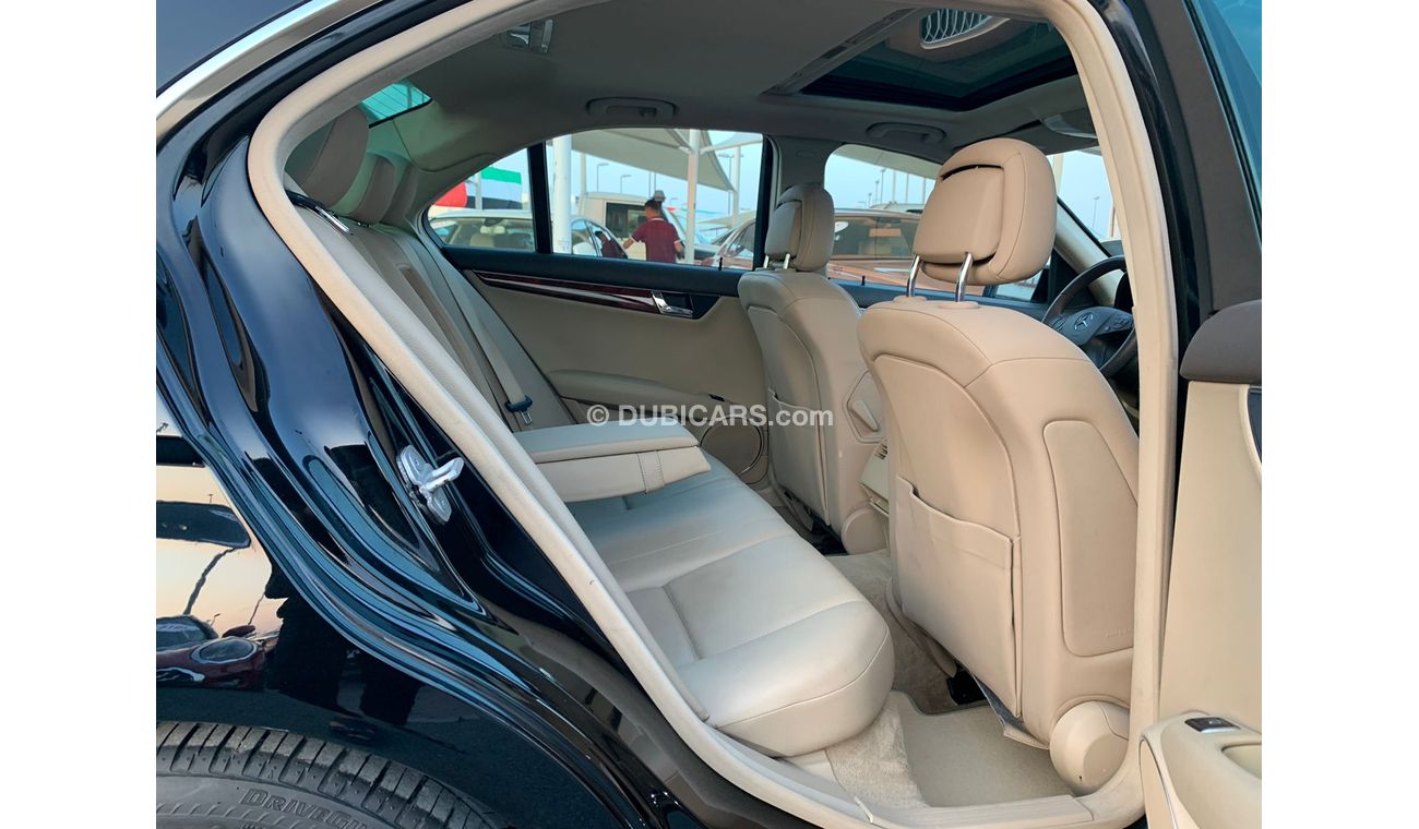 Mercedes-Benz C 300 Mercedes C300_2011_Excellent_Condition _Full option