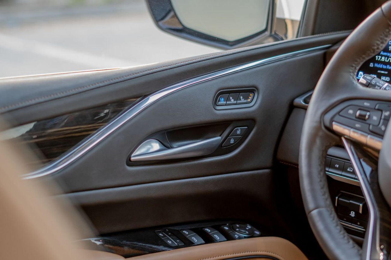 Cadillac Escalade Premium Luxury Platinum 6.2L 4WD