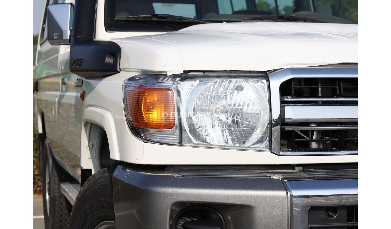 Toyota Land Cruiser 70 70 Series | 4x4, V6, 4.0L, 3Door | GCC