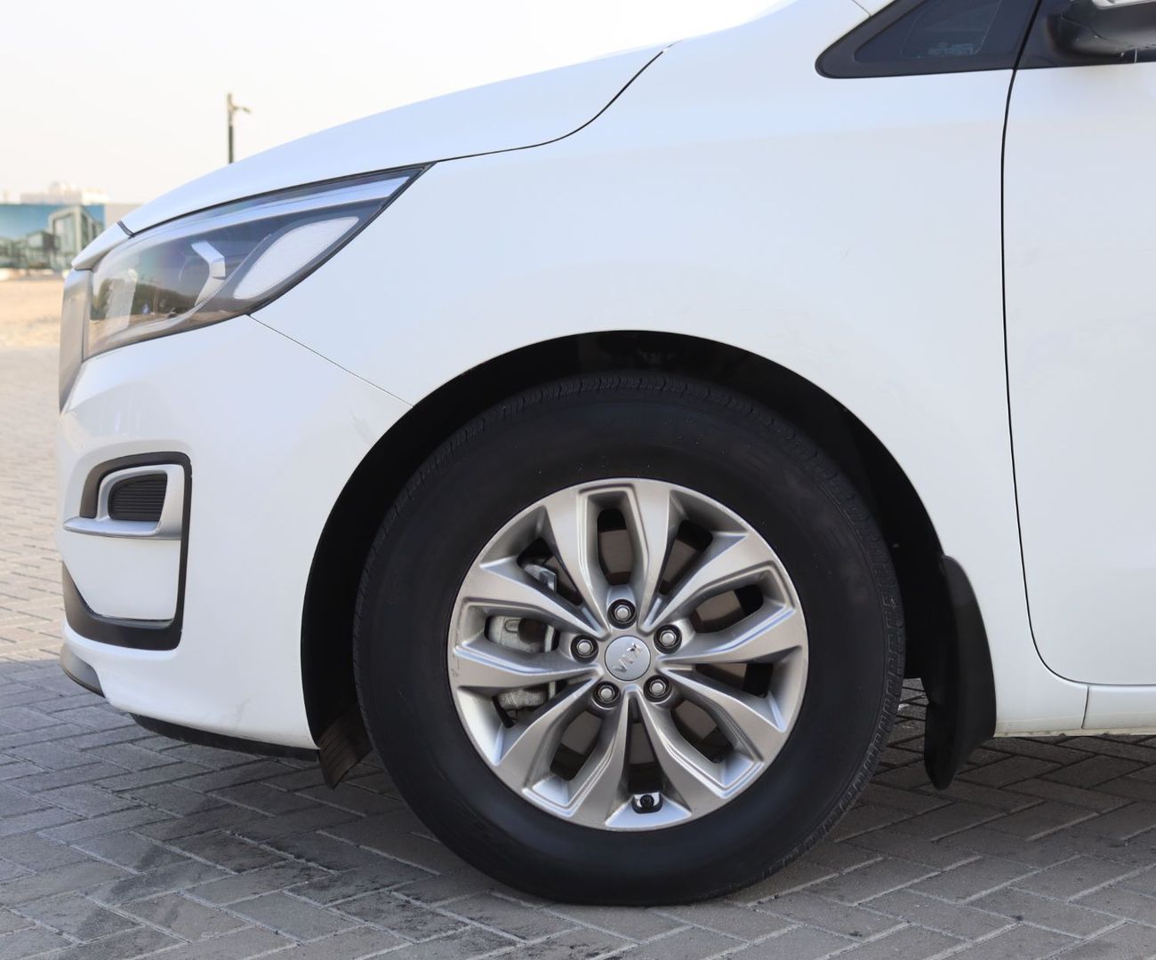 Kia Carnival EX 3.3L Kia Carnival 2020 model, GCC, accident-free, in excellent condition, 104,000 km, price 59,00