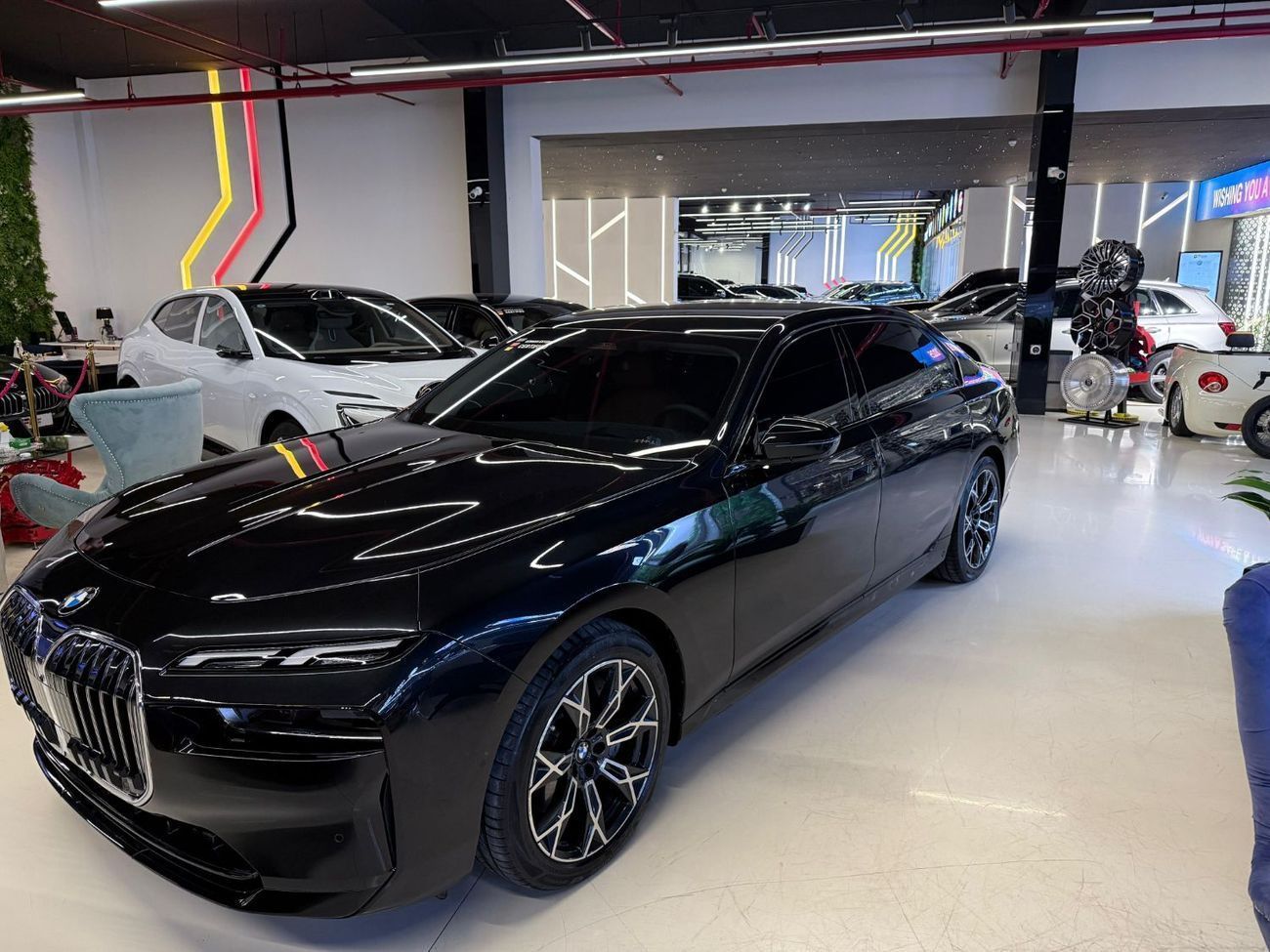 بي أم دبليو 740i 2025 BMW 740 Individual - Dealer Warranty + Service contract