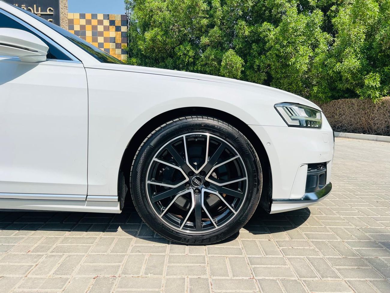 أودي A8 L 60 TFSI quattro 4.0L (460 HP)