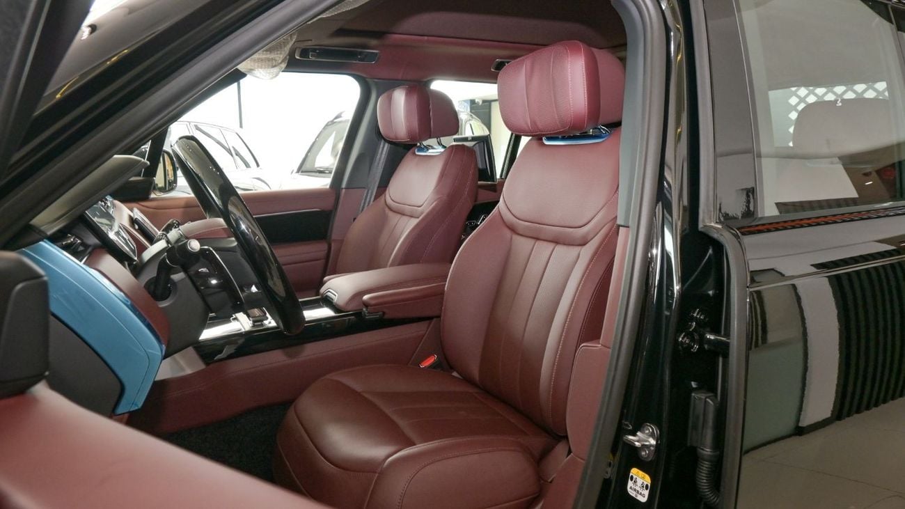 لاند روفر رينج روفر Autobiography P530 4.4L Range Rover Autobiography V8 - Pilot Seat - Fully loaded - 2025