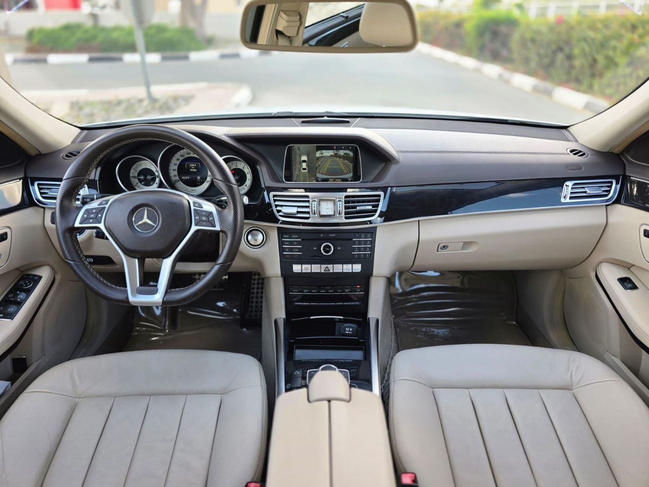 Mercedes-Benz E300 Premium + 2.0L 2016 GCC GARGASH LOW MILEAGE SINGLE OWNER WITH FULL AGENCY SERVICE HISTORY IN MINT CO