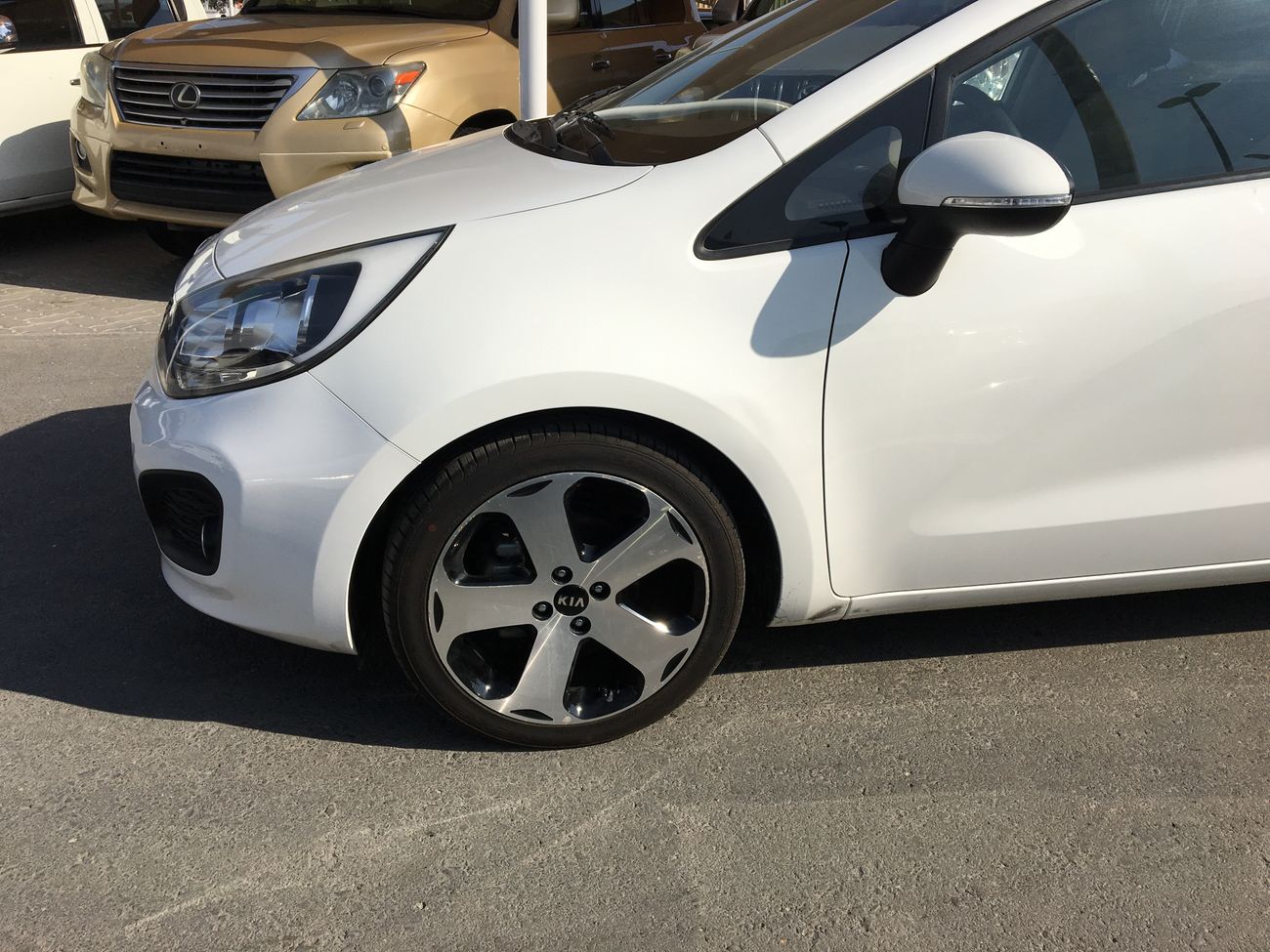 Kia Rio we offer : * Car finance services on banks * Extended warranty * Registration / export services