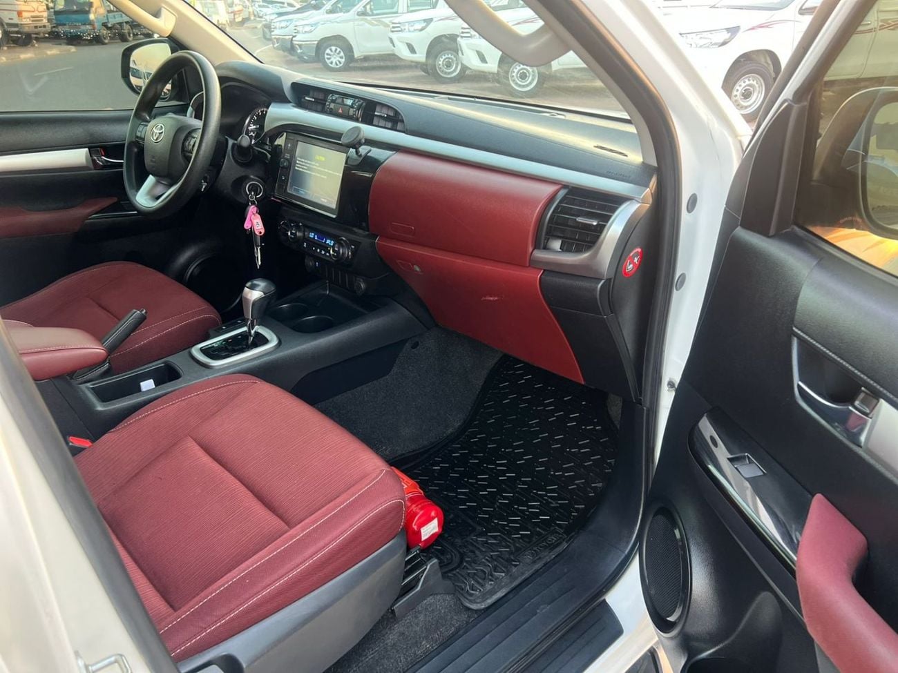 Toyota Hilux 2022 Toyota Hilux SR5 Premium Full Option - 2.7L V4 - 4x4 AWD - Rear CAM & AC - big Body