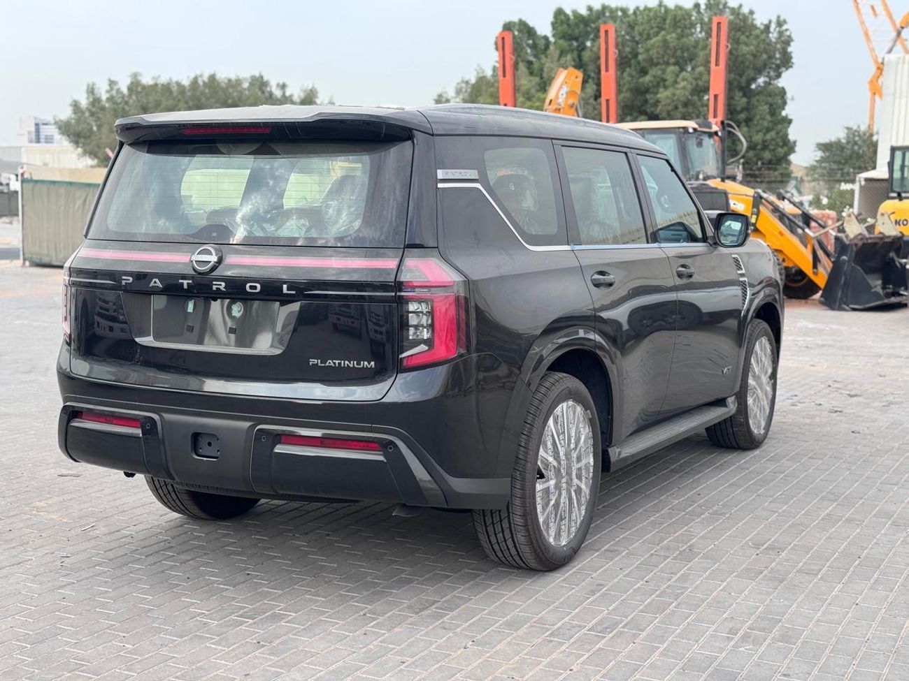 Nissan Patrol LE PLATINUM CITY 3.5L_ 2026_ (BLACK _TAN)