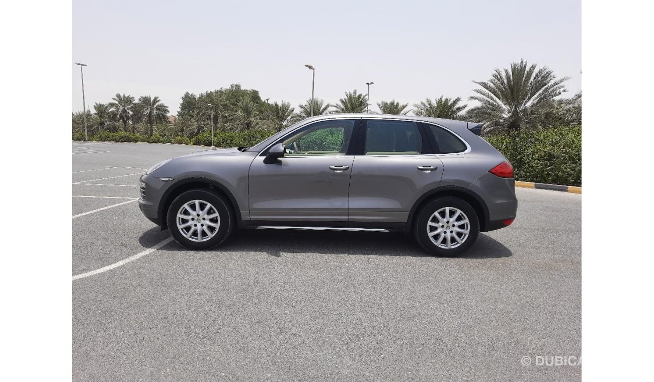 Porsche Cayenne Std Porsche Cayenne Model 2013 gcc