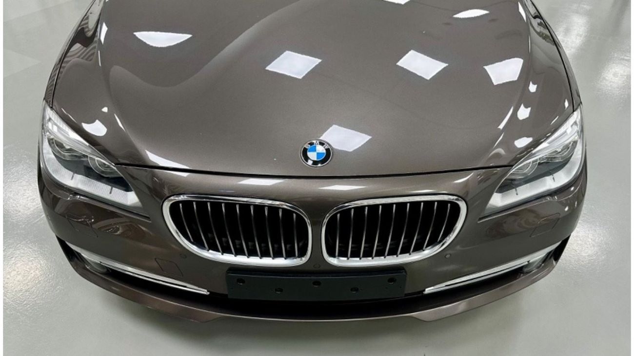 بي أم دبليو 750Li اكسكلوسيف