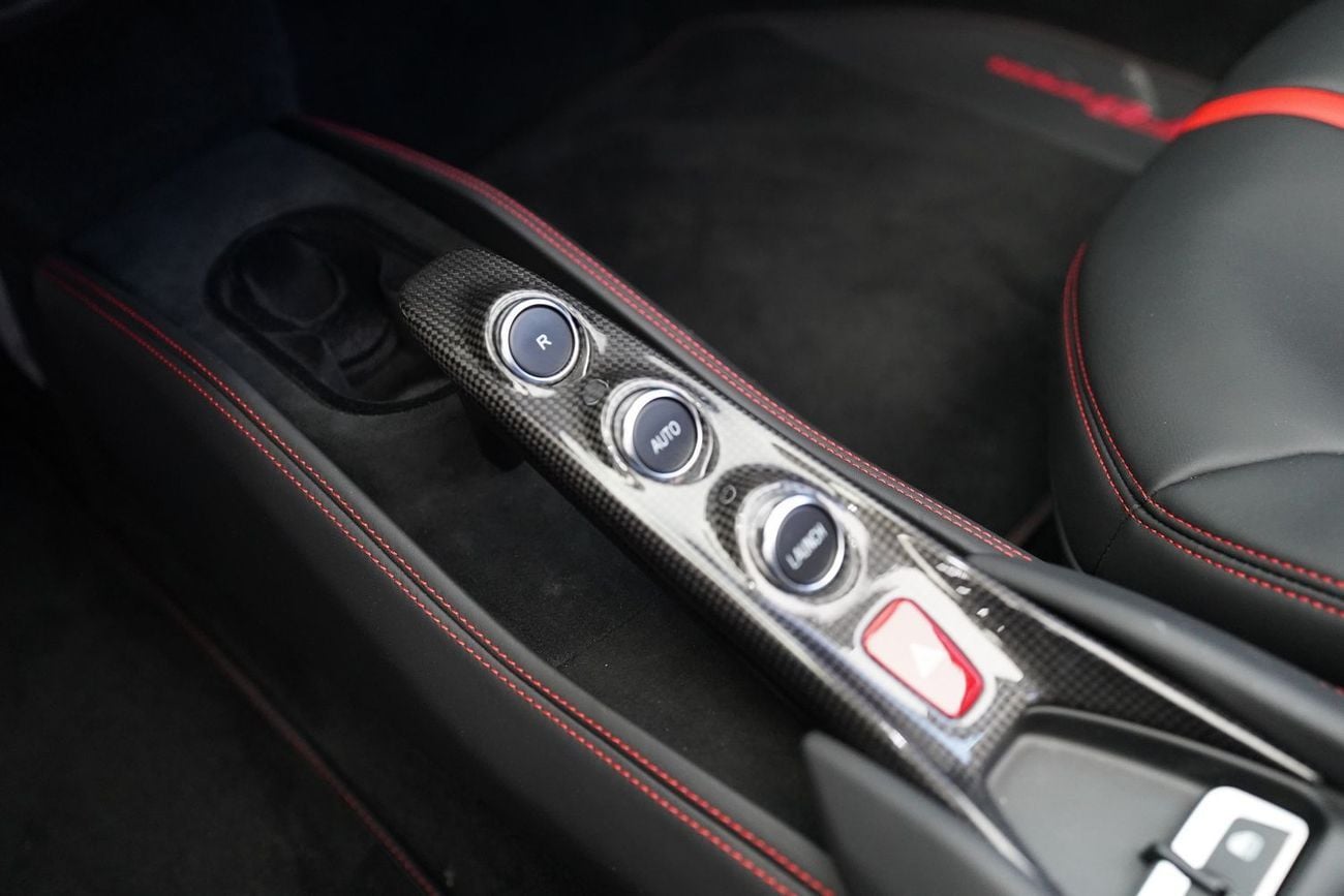 Ferrari F8 Spider STD 3.9T V8
