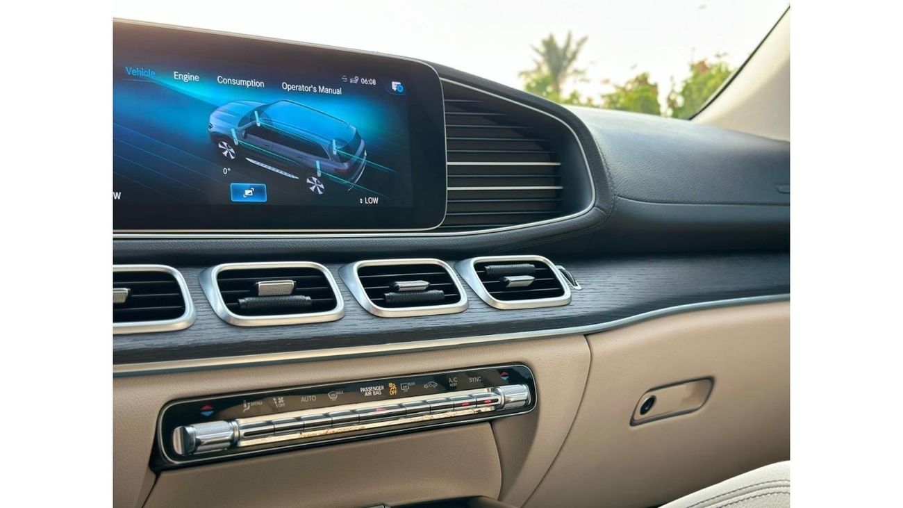 Mercedes-Benz GLS 450 Premium MERCEDES BENZ GLS 450 MODEL 2020 KM 49000 NO ACCIDENT NO PAINT ISSUE WITH KIT MAYBACH GLS600