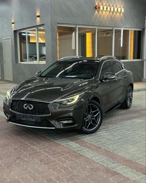 إنفينيتي Q 30 بريميوم