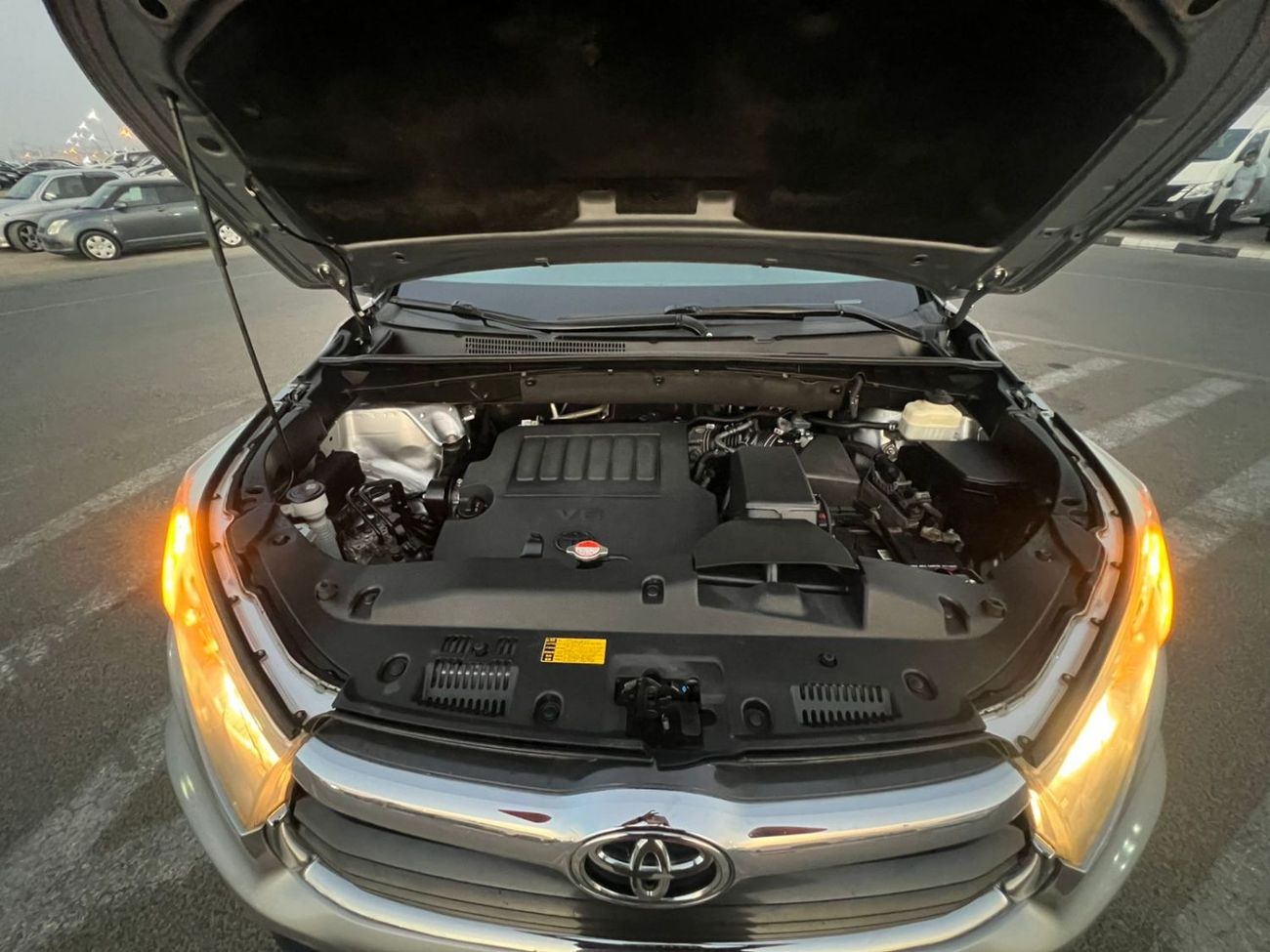 Toyota Highlander 2016 Toyota Highlander MidOption -3.5L - V6 - Rear  Camera - AWD 4x4 - Leather Seat -  7 seater