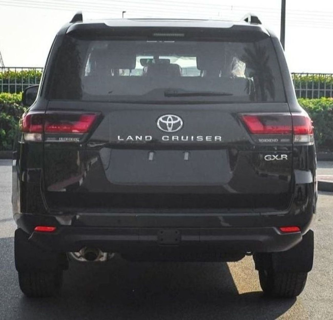 Toyota Land Cruiser TOYOTA LC300 4.0L HI GXR 2024 MODEL GCC SPEC