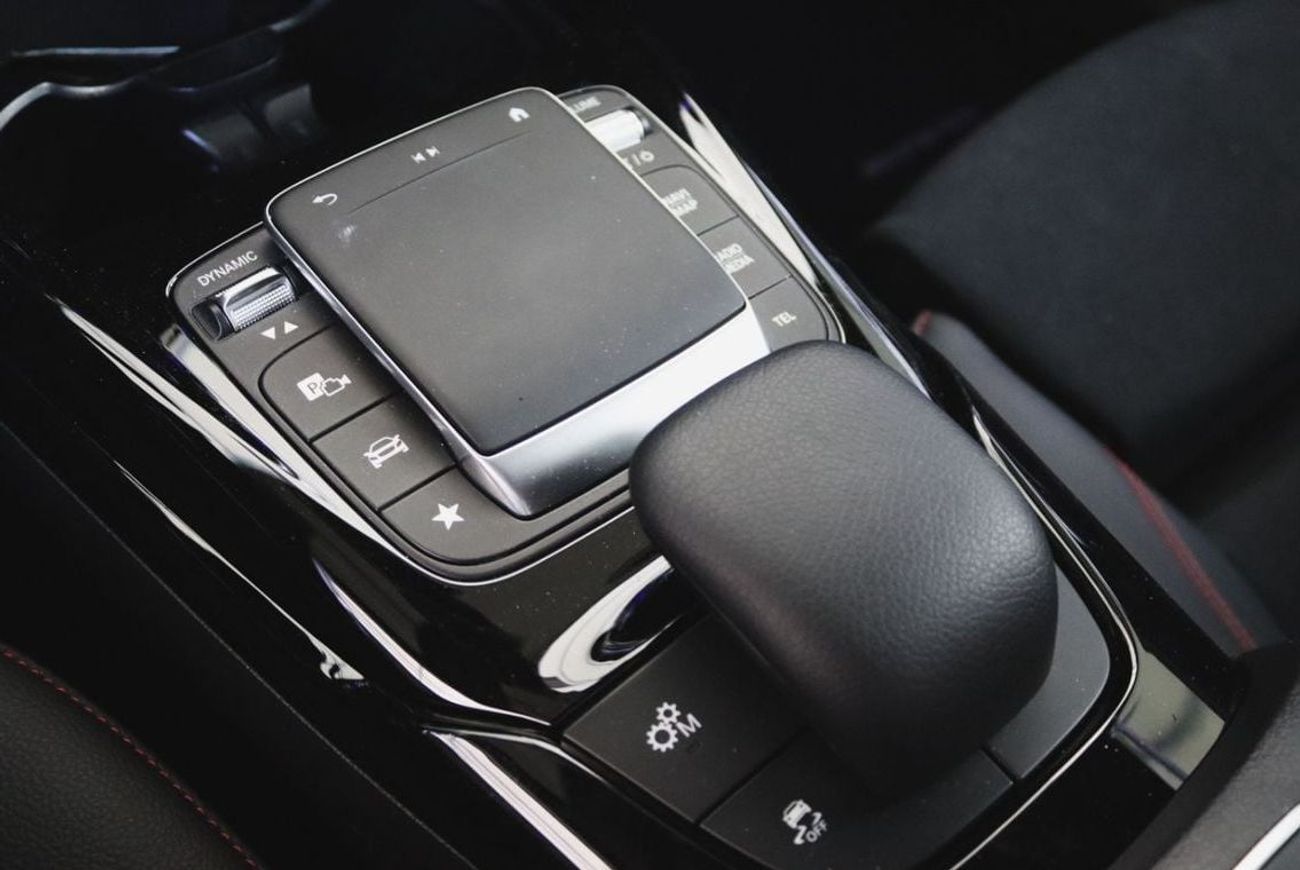 Mercedes-Benz A 45 AMG Mercedes-Benz A 35 AMG 2023