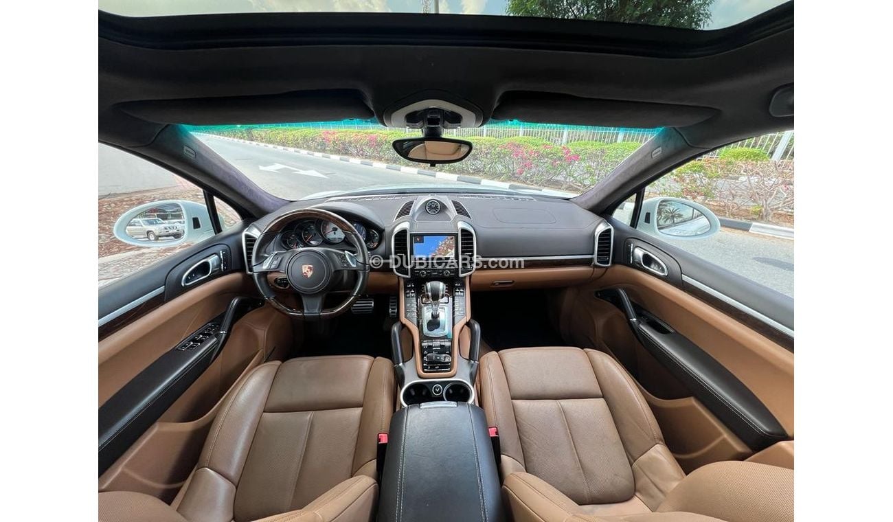 Porsche Cayenne PORSCHE CAYENNE GTS 2014 GCC FULL OPTION