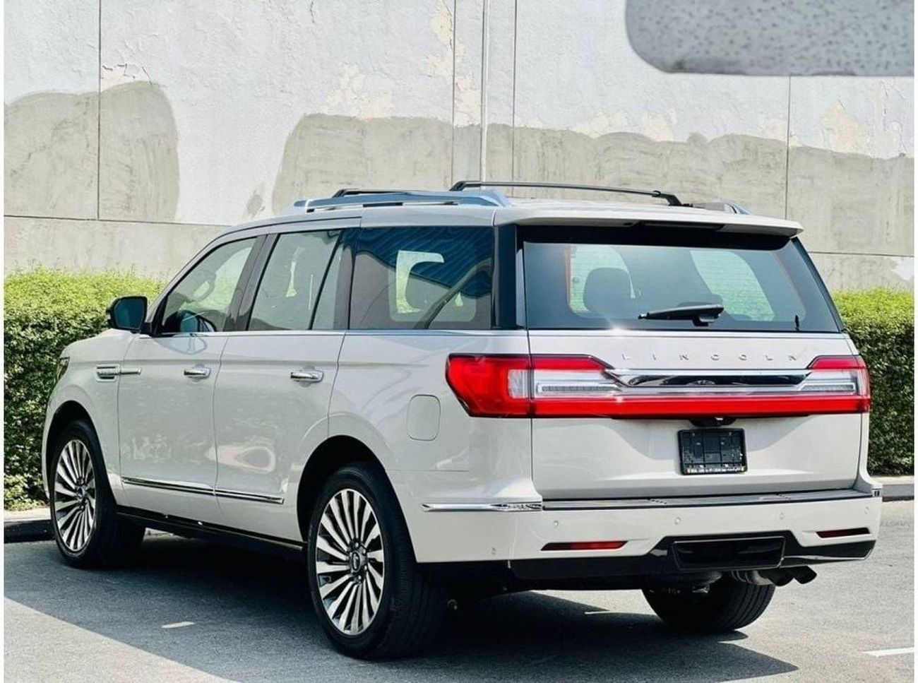 لينكولن نافيجاتور LINCOLN NAVIGATOR | RESERVE | GCC SPECS | YEAR 2019 |  SERVICE HISTORTY | FLEXIBLE DOWN PAYMENT EMI