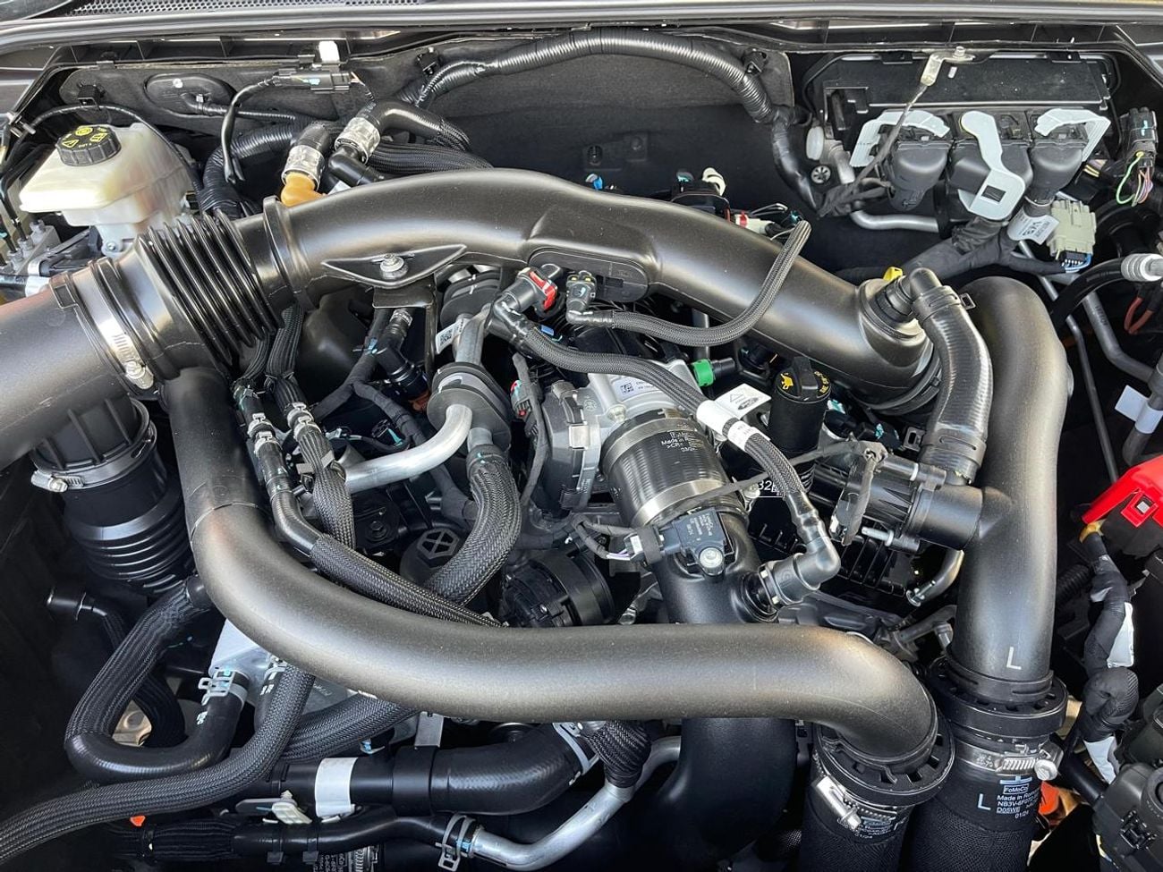 Ford Ranger Raptor Ford Ranger Raptor 2024 Model 3.0L v6 petrol Engine Colour Black push start Transmission Automatic I