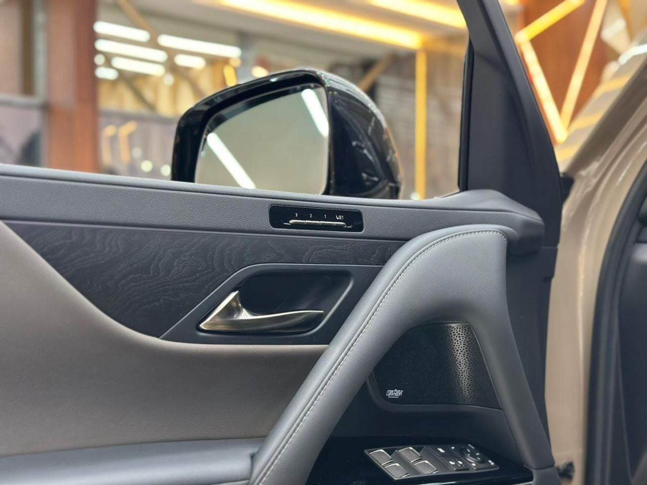 لكزس LX 700h Brand New LX700h Overtrail In Stock