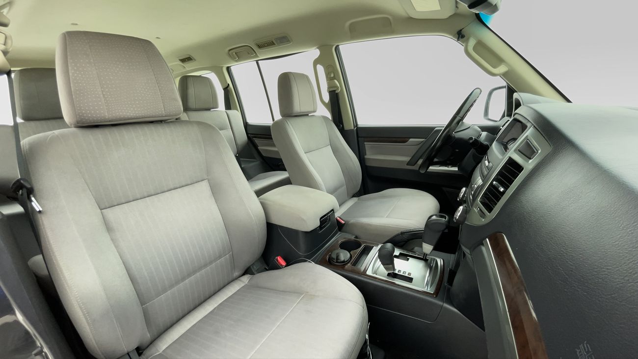 Mitsubishi Pajero GLS BASE 3.5 | Zero Down Payment | Home Test Drive