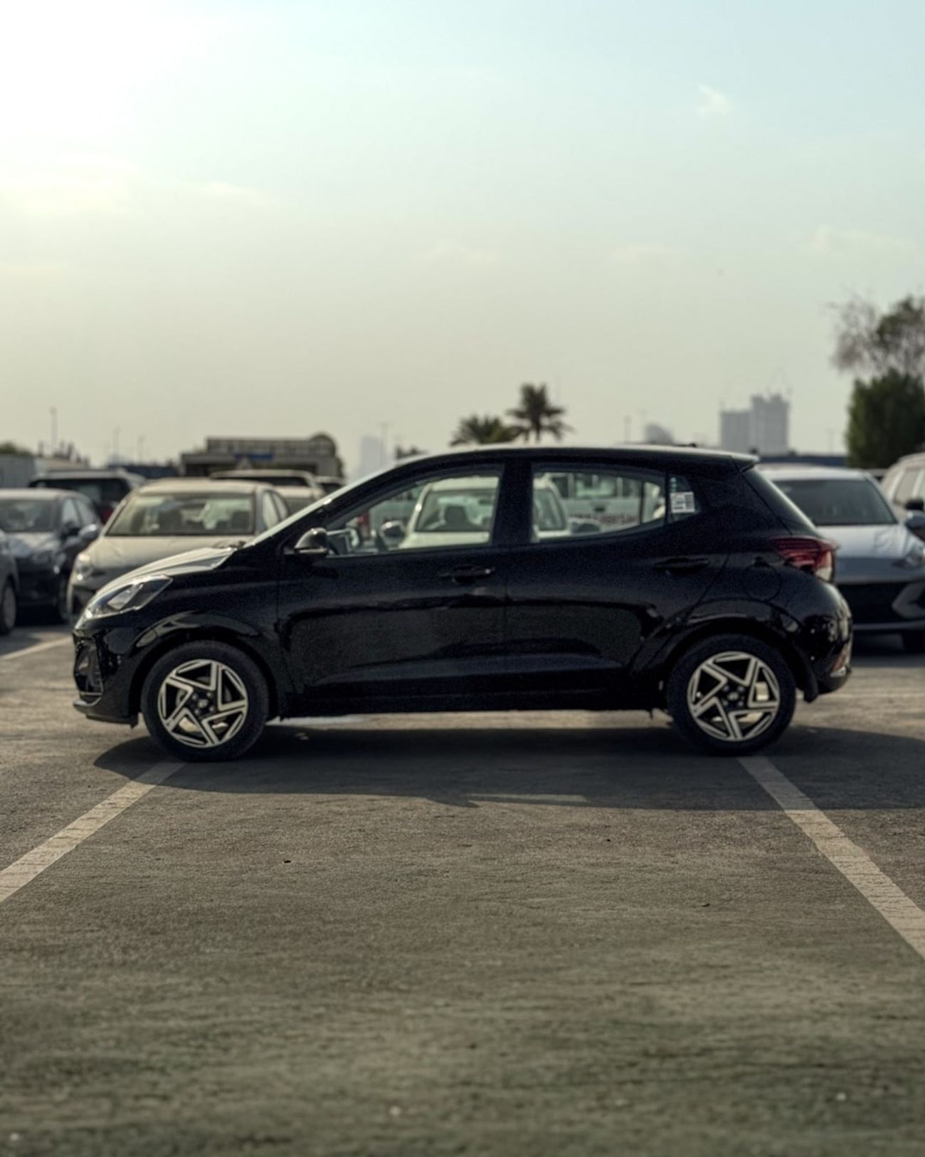 هيونداي جراند i10 GRAND I10 (HATCHBACK ) 1.2L BLACK COLOR - 2026 MODEL