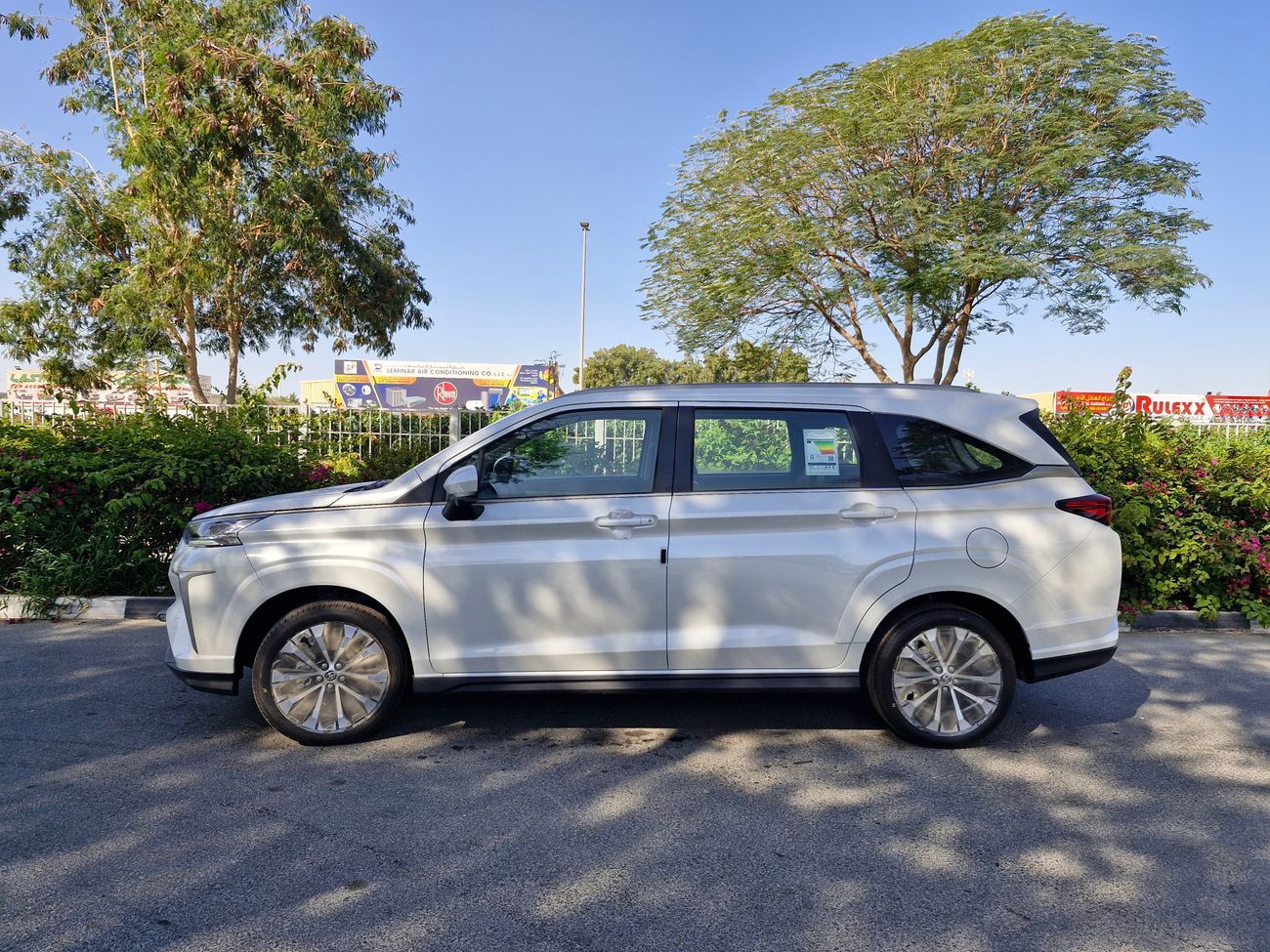 Toyota Veloz 2025 TOYOTA VELOZ 1.5L Petrol AT GCC Brand New 0Km