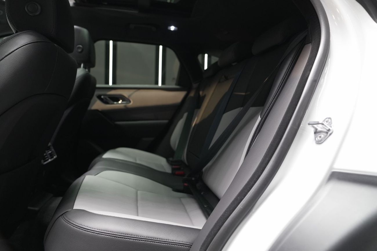 Land Rover Range Rover Velar RANGE ROVER VELAR 2.0L DYNAMIC SE 250PS + 10% FOR LOCAL