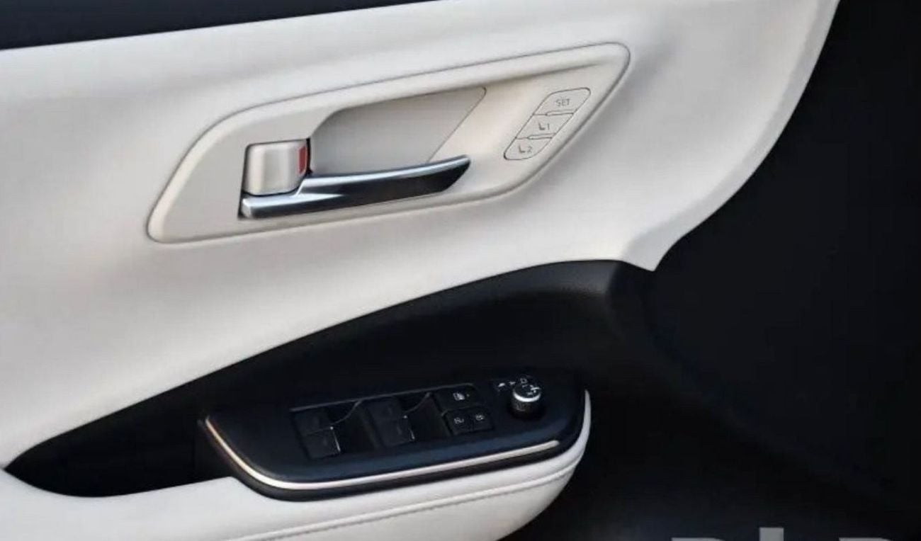 Toyota Crown TOYOTA CROWN 2.5L HYBRID FULL OPTION 2026 GCC FULL OPTION GCC SPECS