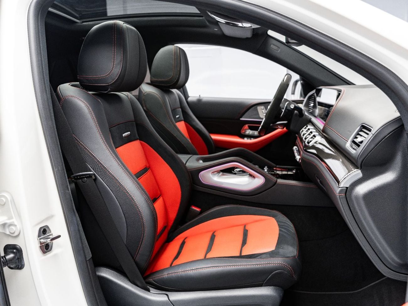 مرسيدس بنز GLE 63 S AMG كوبيه 2023 Mercedes GLE 63 S AMG Coupe, 4.0 TC V8, AWD, 603bhp, 9 Speed Automatic