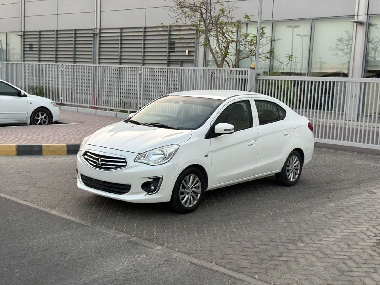 Mitsubishi Attrage GLX Mid GCC