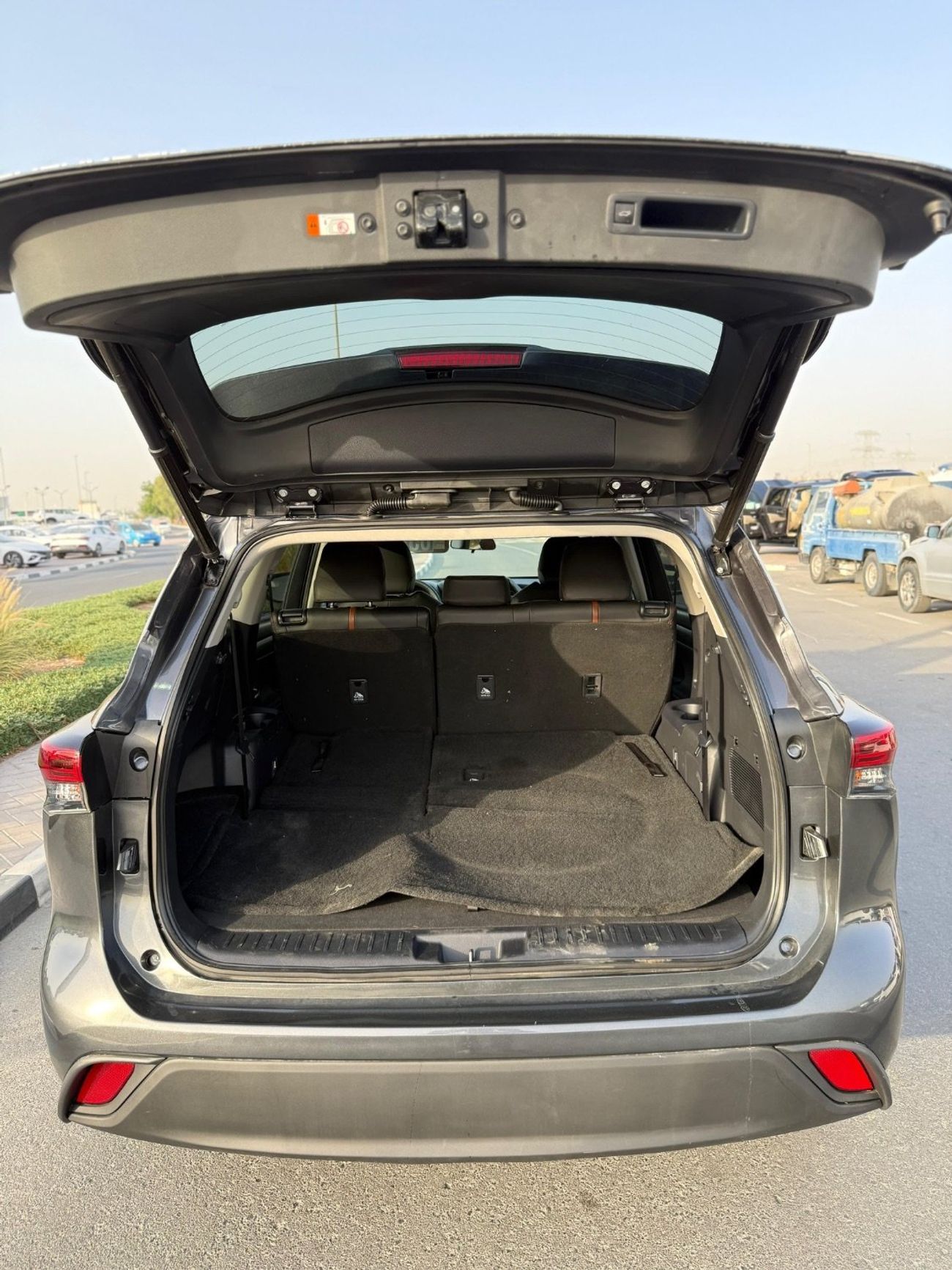 Toyota Highlander AWD Hybrid leather seats Full Option